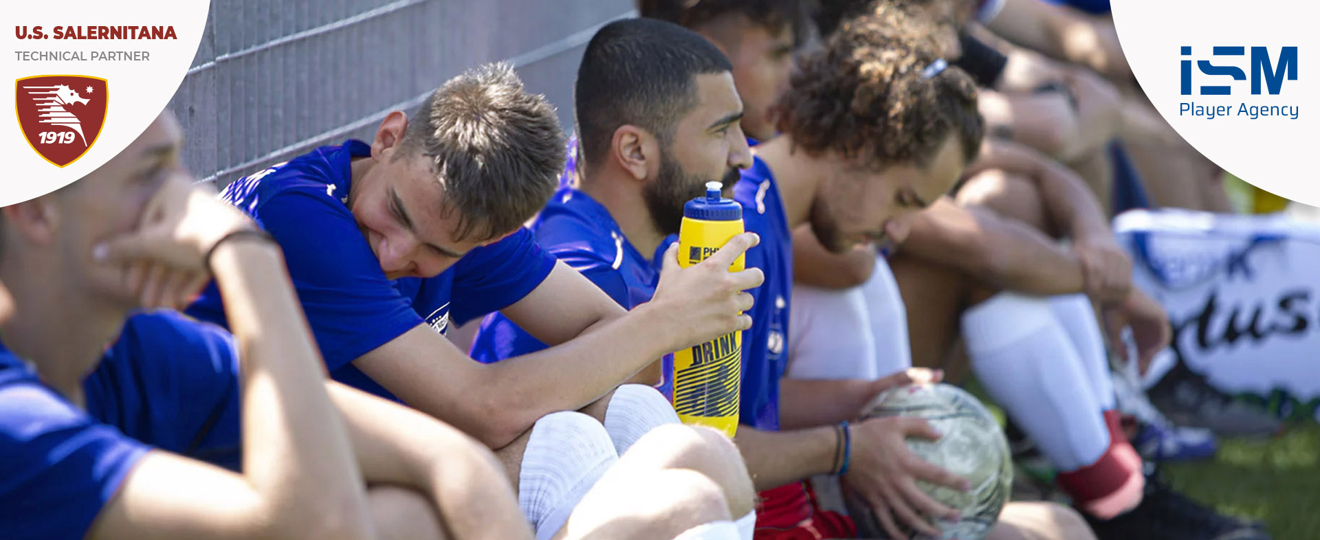 Young football players at ISM scouting camp desktop